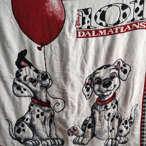 Disney 101 Dalmatians Dog Blanket/ThrowRed and Black
